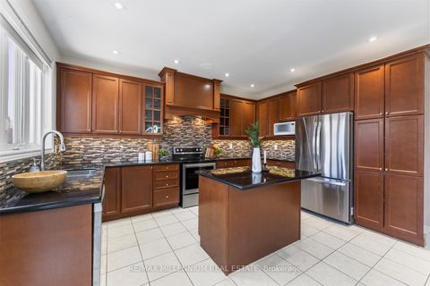 Photo 17 at 433 Mavrinac Boulevard, Bayview Northeast, Aurora