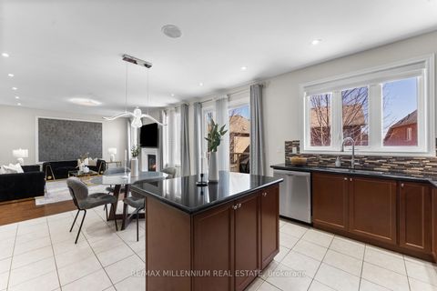 Photo 19 at 433 Mavrinac Boulevard, Bayview Northeast, Aurora