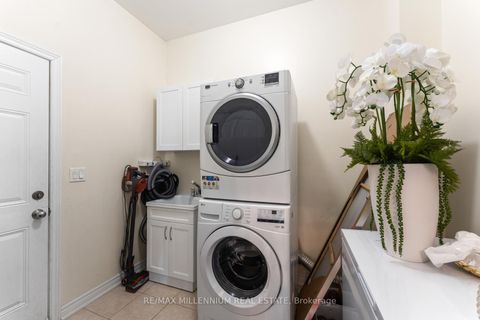 Photo 25 at 433 Mavrinac Boulevard, Bayview Northeast, Aurora