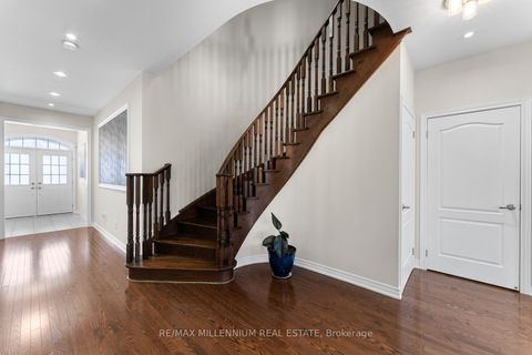 Photo 26 at 433 Mavrinac Boulevard, Bayview Northeast, Aurora