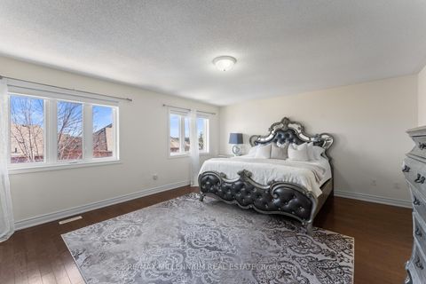 Photo 28 at 433 Mavrinac Boulevard, Bayview Northeast, Aurora