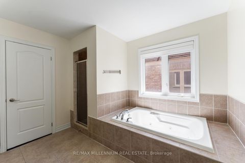 Photo 31 at 433 Mavrinac Boulevard, Bayview Northeast, Aurora