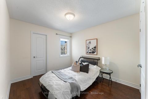 Photo 35 at 433 Mavrinac Boulevard, Bayview Northeast, Aurora