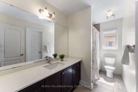 Photo 39 at 433 Mavrinac Boulevard, Bayview Northeast, Aurora