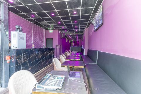 Photo 3 at 642 Bloor Street W, Annex, Toronto