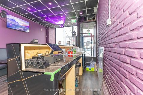 Photo 6 at 642 Bloor Street W, Annex, Toronto