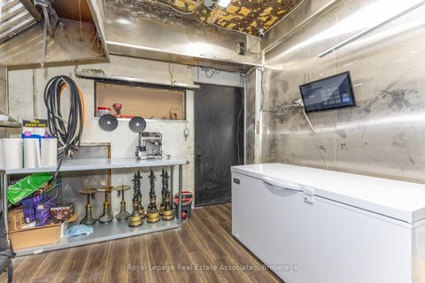 Photo 12 at 642 Bloor Street W, Annex, Toronto