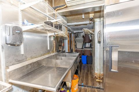 Photo 14 at 642 Bloor Street W, Annex, Toronto