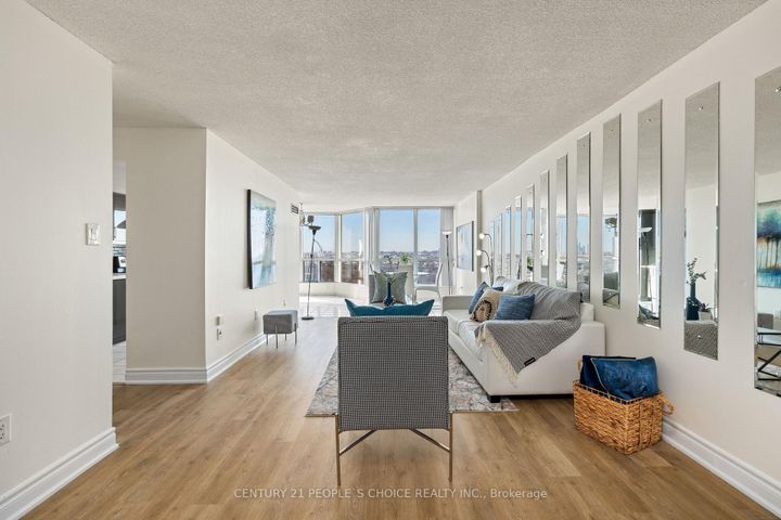 Photo 4 at 1605 - 3 Rowntree Road, Jamestown, Toronto