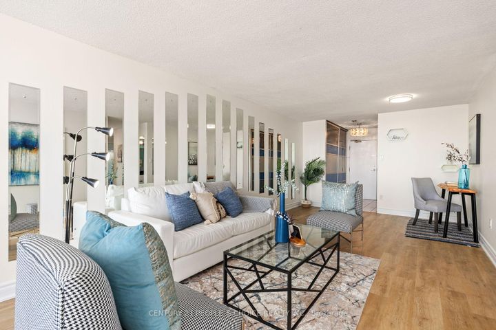 Photo 7 at 1605 - 3 Rowntree Road, Jamestown, Toronto