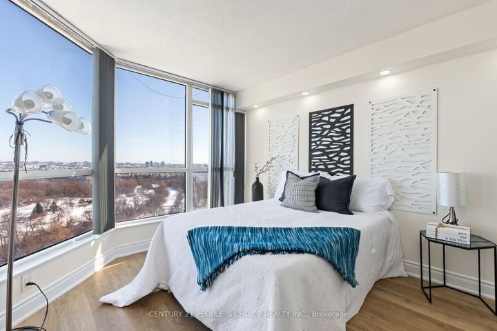 Photo 17 at 1605 - 3 Rowntree Road, Jamestown, Toronto