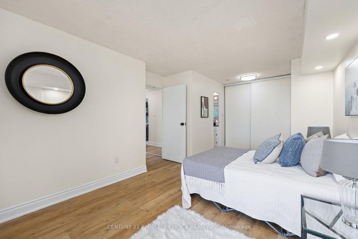 Photo 21 at 1605 - 3 Rowntree Road, Jamestown, Toronto