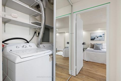 Photo 23 at 1605 - 3 Rowntree Road, Jamestown, Toronto