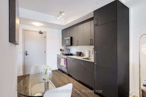 Photo 8 at 336 - 2075 King Road, King City, King