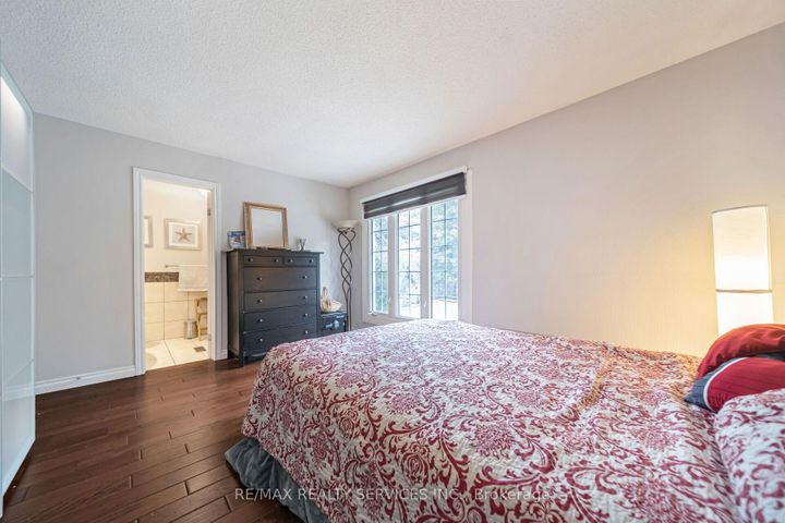 Photo 20 at 96 Royal Palm Drive, Heart Lake East, Brampton