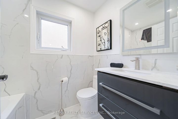 Photo 29 at 96 Royal Palm Drive, Heart Lake East, Brampton