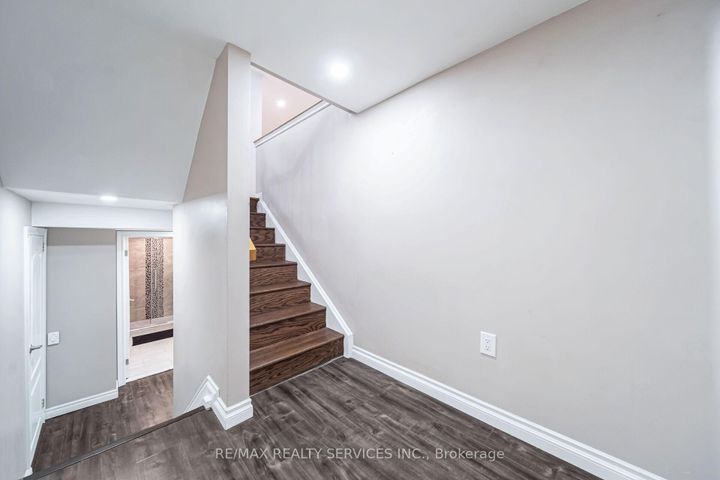 Photo 34 at 96 Royal Palm Drive, Heart Lake East, Brampton