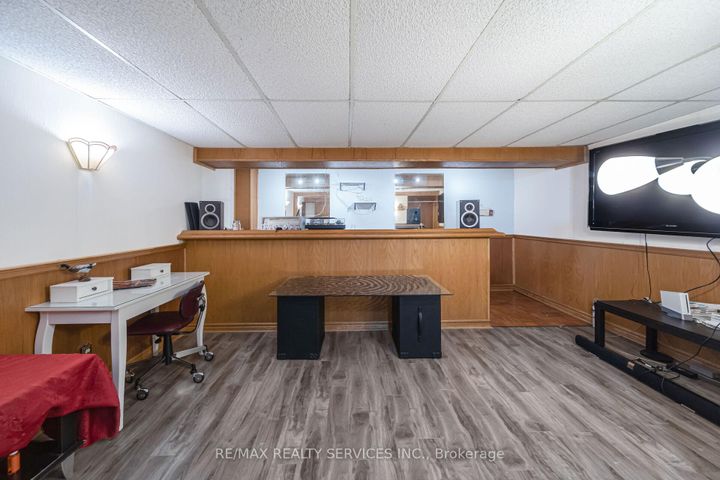 Photo 35 at 96 Royal Palm Drive, Heart Lake East, Brampton