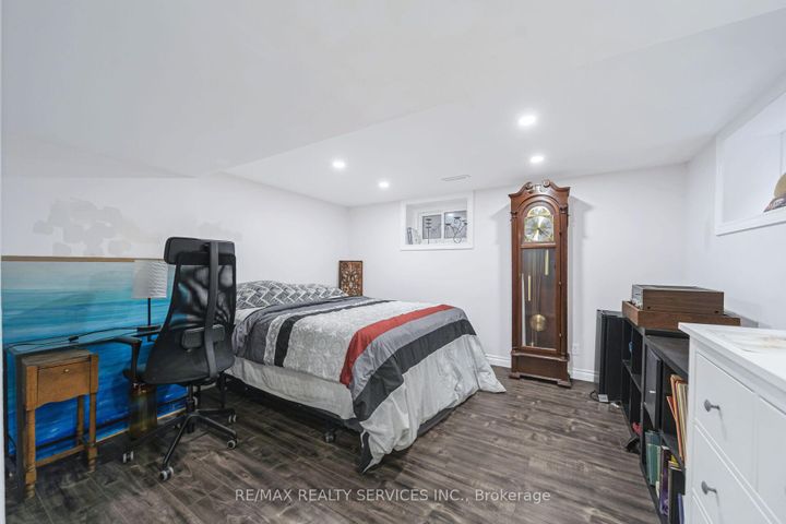 Photo 38 at 96 Royal Palm Drive, Heart Lake East, Brampton