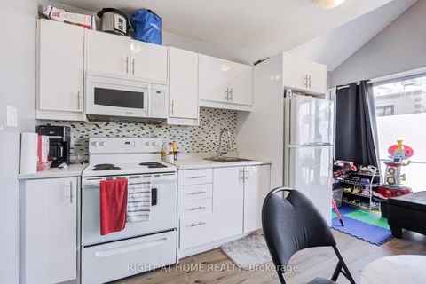 Photo 9 at 519 Rogers Road, Eglinton West, Toronto