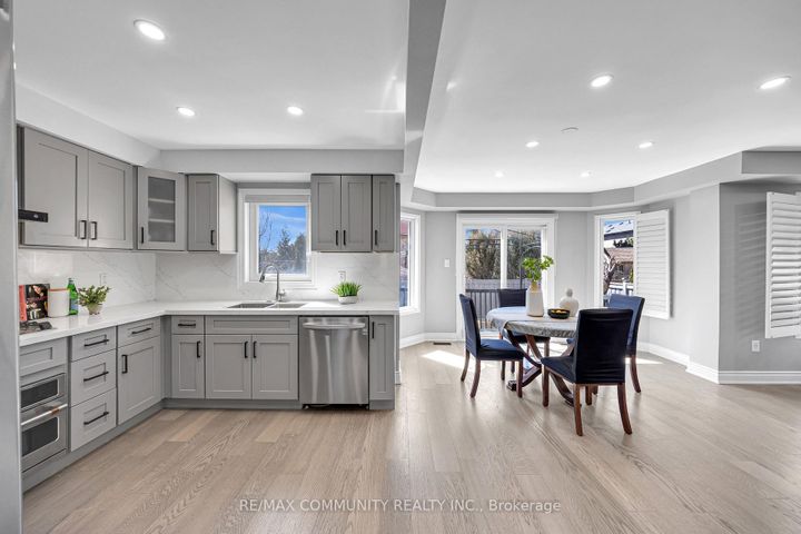 Photo 12 at 5326 Segriff Drive, East Credit, Mississauga