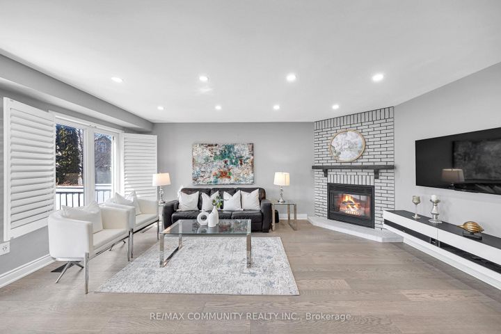 Photo 15 at 5326 Segriff Drive, East Credit, Mississauga