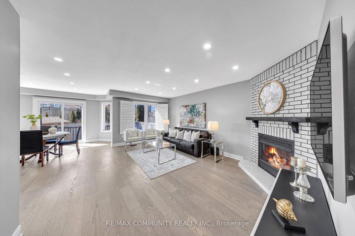 Photo 17 at 5326 Segriff Drive, East Credit, Mississauga