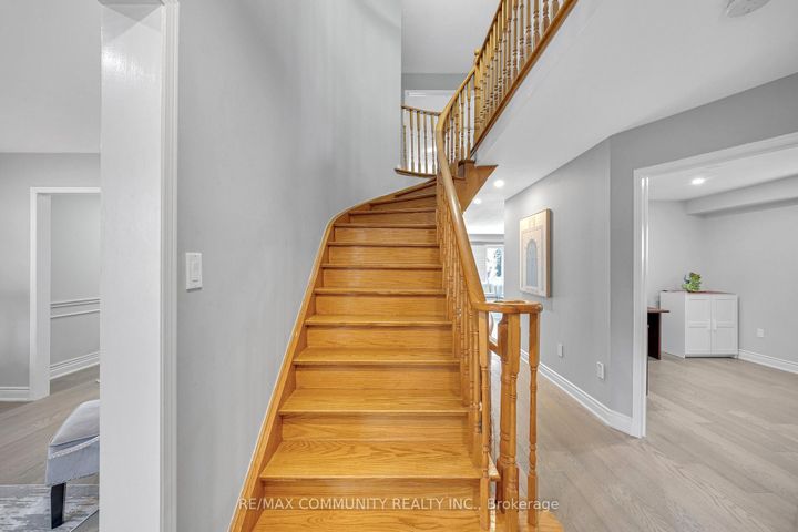 Photo 23 at 5326 Segriff Drive, East Credit, Mississauga