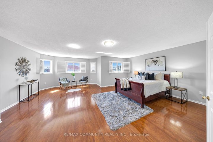 Photo 26 at 5326 Segriff Drive, East Credit, Mississauga