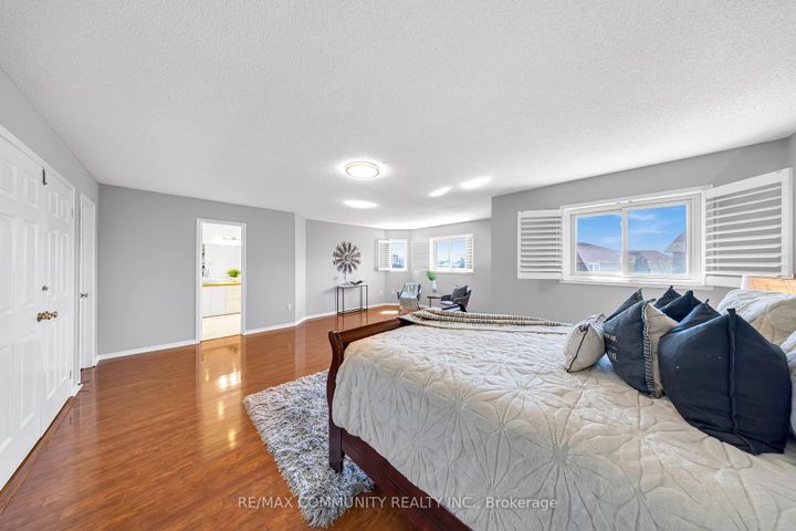 Photo 29 at 5326 Segriff Drive, East Credit, Mississauga