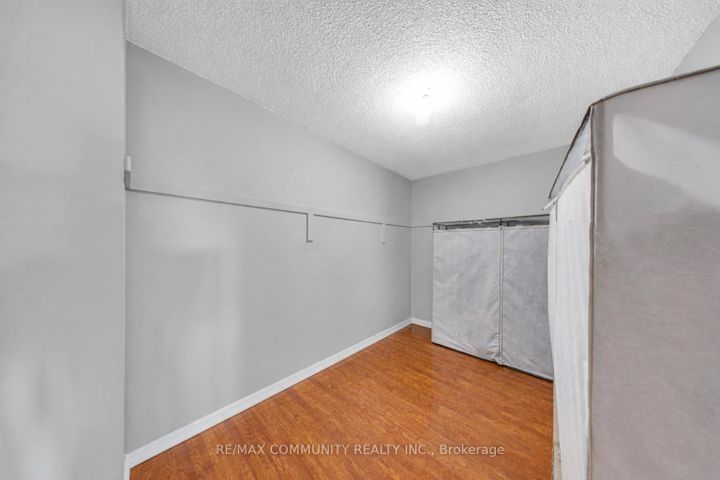 Photo 32 at 5326 Segriff Drive, East Credit, Mississauga