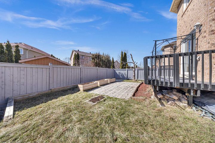 Photo 45 at 5326 Segriff Drive, East Credit, Mississauga