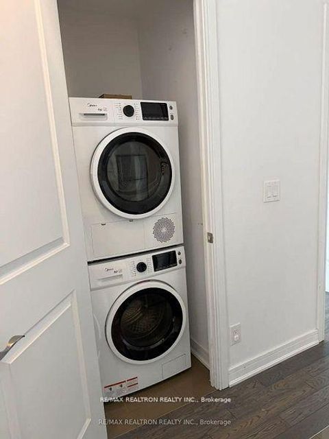 Photo 10 at 2009 - 9201 Yonge Street, Langstaff, Richmond Hill