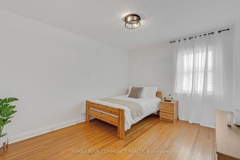 Photo 12 at 6 Janet Boulevard, Maryvale, Toronto