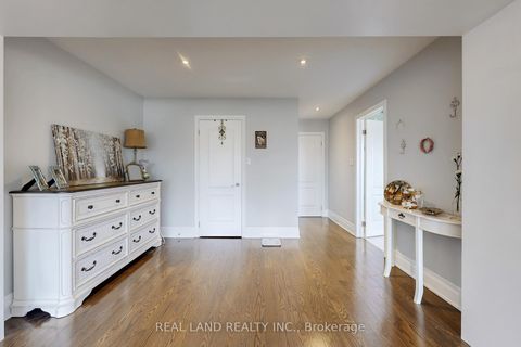 Photo 24 at 251 Glen Shields Avenue, Glen Shields, Vaughan