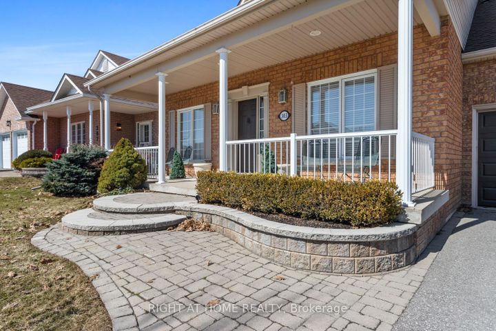 Photo 2 at 303 WATERBURY Crescent, Port Perry, Scugog