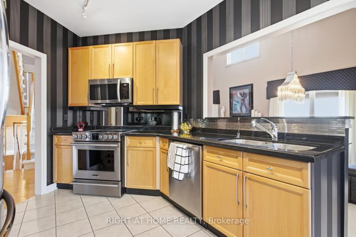 Photo 9 at 303 WATERBURY Crescent, Port Perry, Scugog