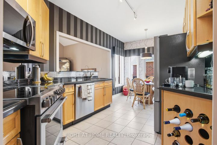 Photo 10 at 303 WATERBURY Crescent, Port Perry, Scugog