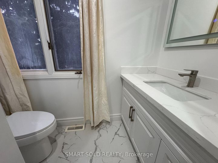 Photo 24 at 217 Waverly Street N, McLaughlin, Oshawa