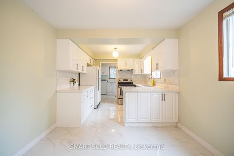 Photo 5 at 217 Waverly Street N, McLaughlin, Oshawa