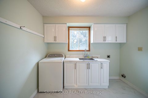 Photo 7 at 217 Waverly Street N, McLaughlin, Oshawa