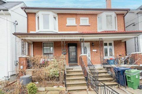 Photo 1 at 132 Bellwoods Avenue, Bellwoods, Toronto