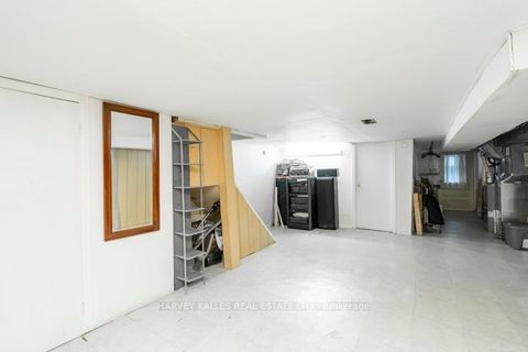 Photo 20 at 132 Bellwoods Avenue, Bellwoods, Toronto