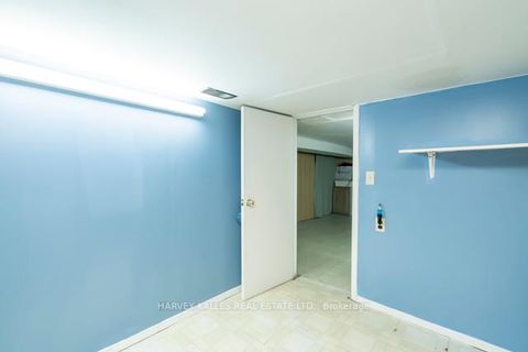 Photo 22 at 132 Bellwoods Avenue, Bellwoods, Toronto