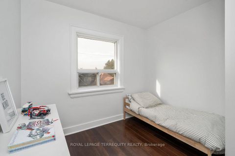 Photo 25 at 261 Blackthorn Avenue, Pellam Park, Toronto