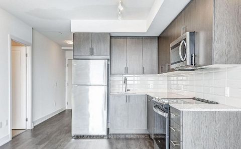 Photo 5 at 716 - 2550 Simcoe Street N, Windfields, Oshawa