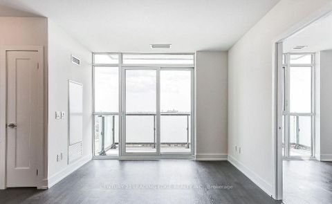 Photo 10 at 716 - 2550 Simcoe Street N, Windfields, Oshawa