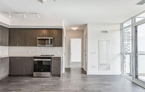 Photo 11 at 716 - 2550 Simcoe Street N, Windfields, Oshawa