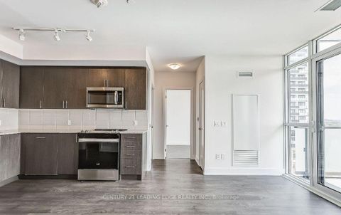 Photo 12 at 716 - 2550 Simcoe Street N, Windfields, Oshawa