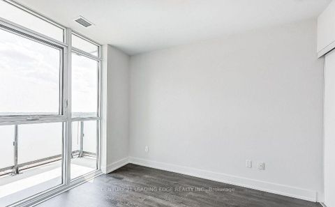 Photo 14 at 716 - 2550 Simcoe Street N, Windfields, Oshawa